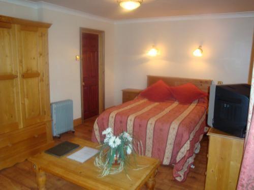 Watersmeet Country Inn Глостър Екстериор снимка